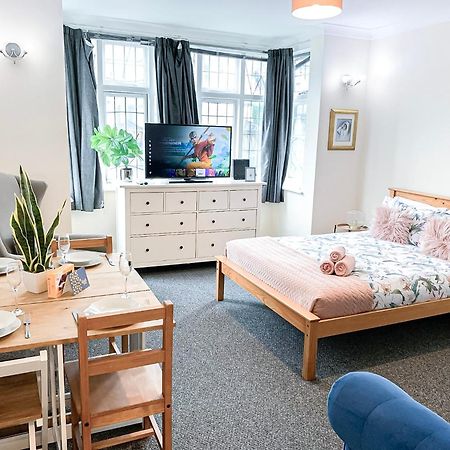 Cosy Apartments Near Hampstead Heath With Free On-Site Parking & Private Gardens, Golders Green Londen Buitenkant foto