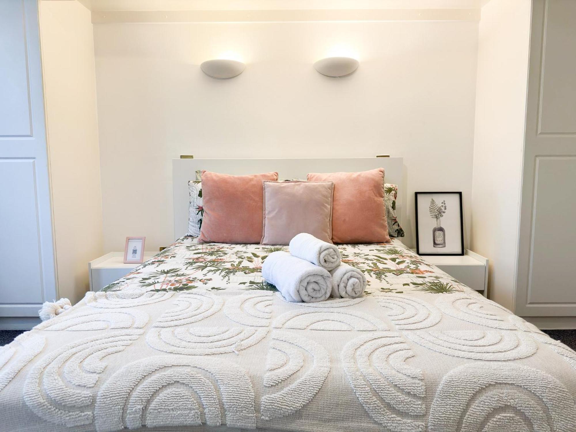 Cosy Apartments Near Hampstead Heath With Free On-Site Parking & Private Gardens, Golders Green Londen Buitenkant foto