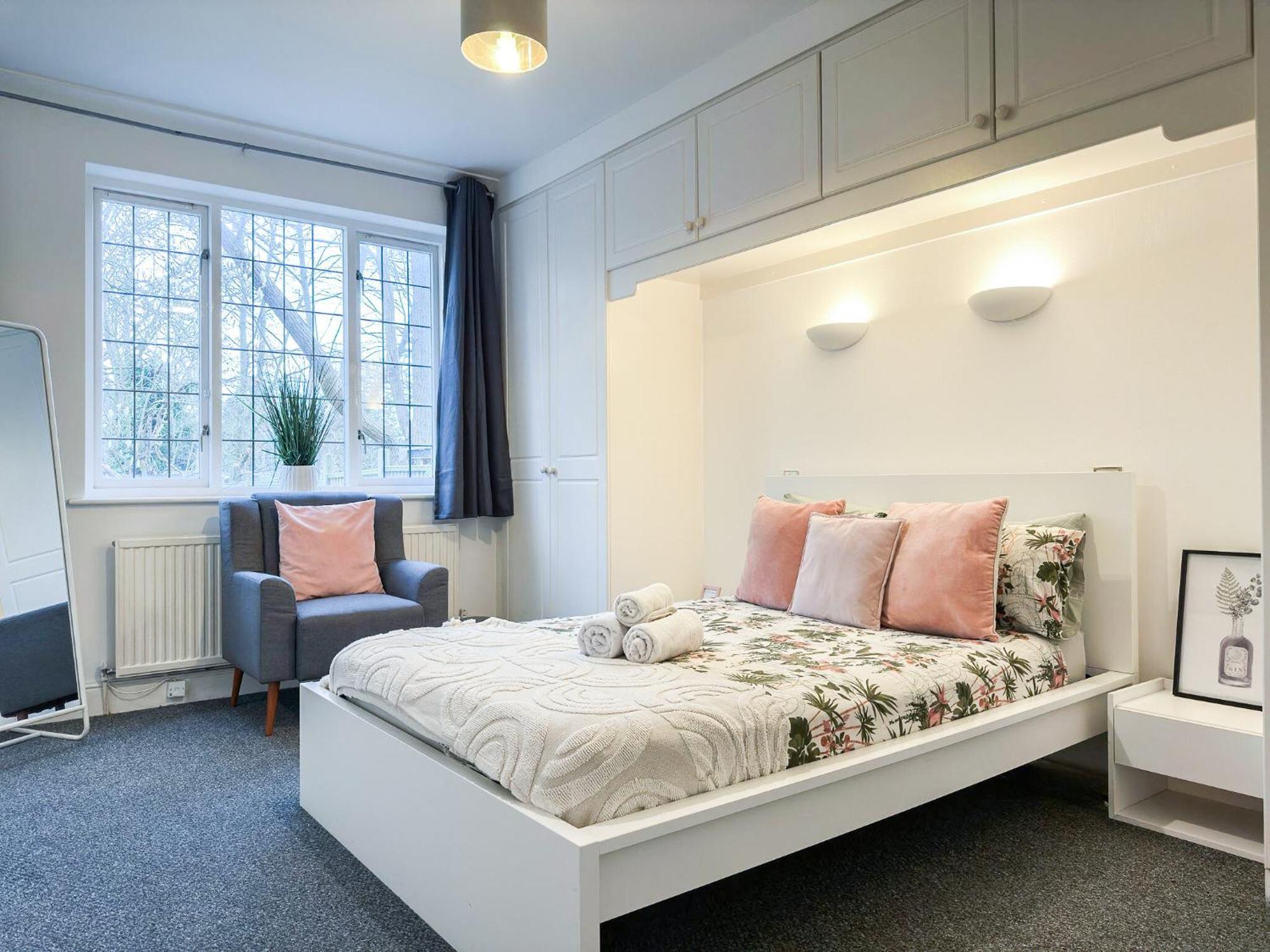 Cosy Apartments Near Hampstead Heath With Free On-Site Parking & Private Gardens, Golders Green Londen Buitenkant foto