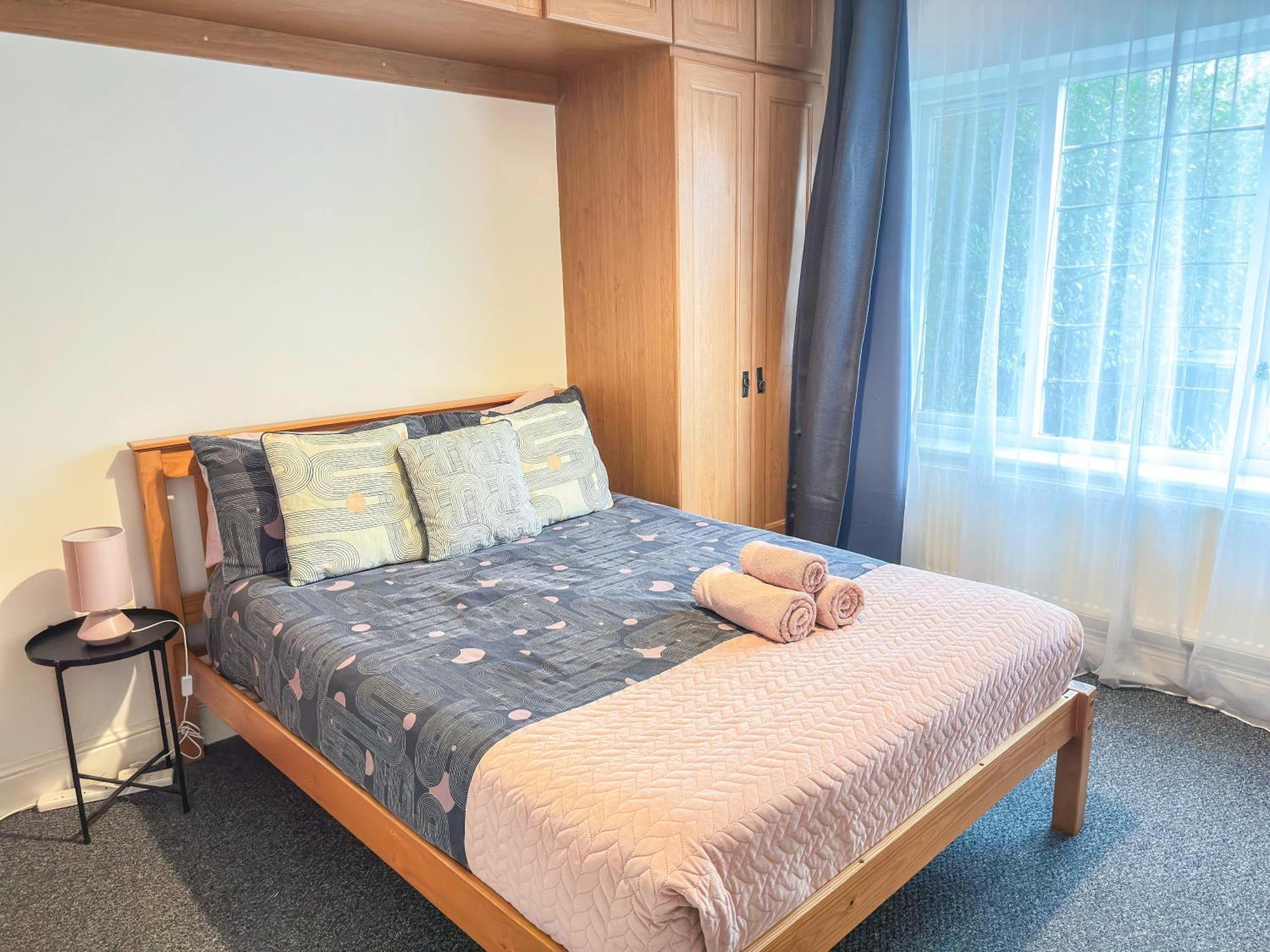 Cosy Apartments Near Hampstead Heath With Free On-Site Parking & Private Gardens, Golders Green Londen Buitenkant foto