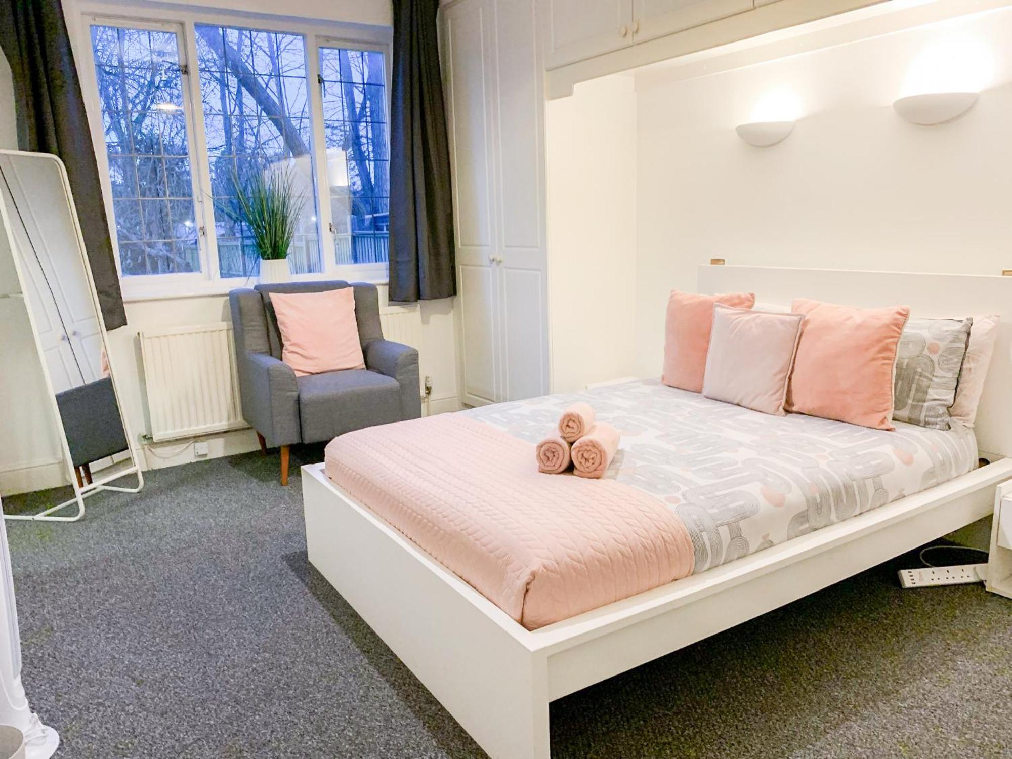 Cosy Apartments Near Hampstead Heath With Free On-Site Parking & Private Gardens, Golders Green Londen Buitenkant foto