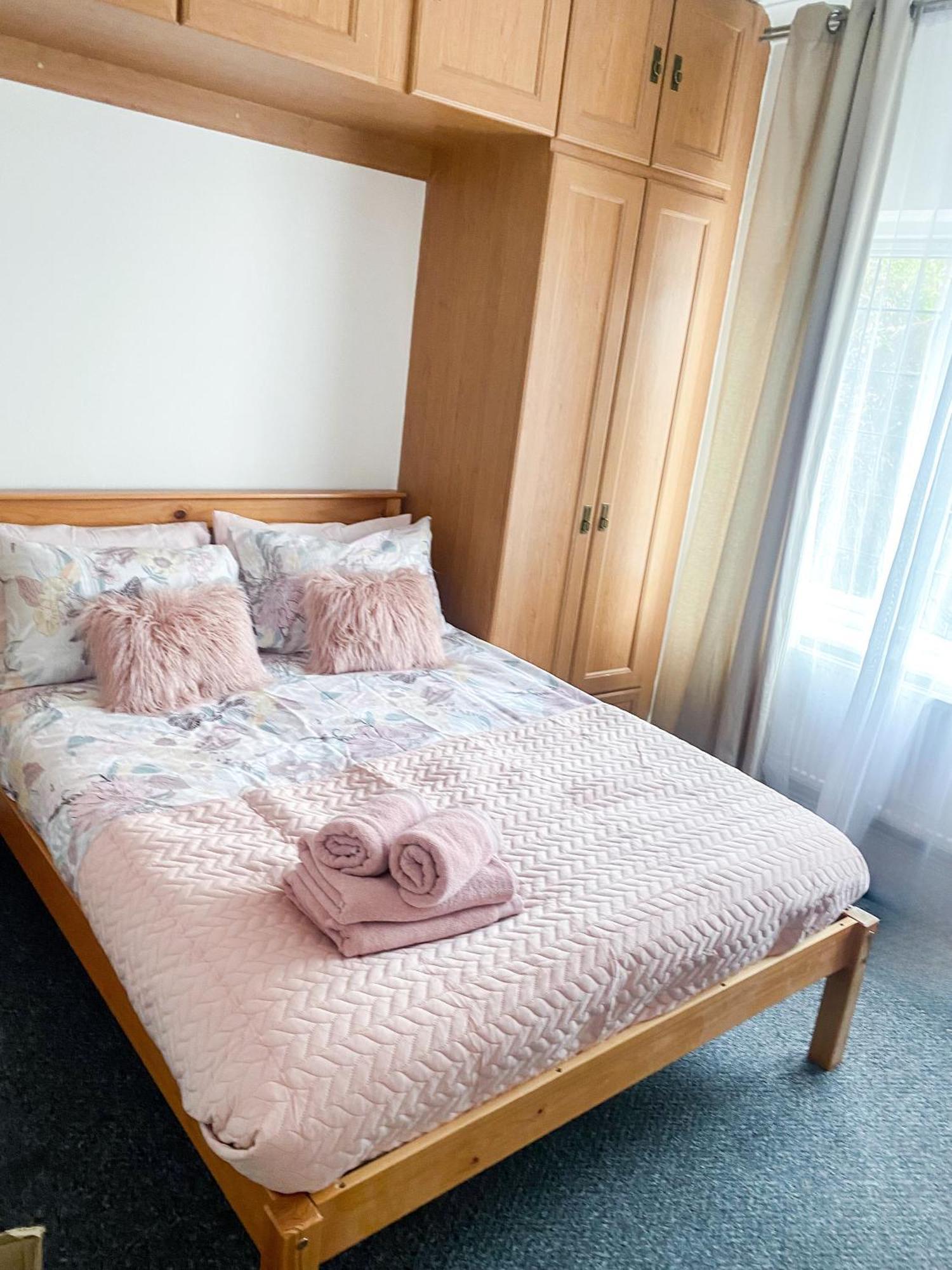 Cosy Apartments Near Hampstead Heath With Free On-Site Parking & Private Gardens, Golders Green Londen Buitenkant foto