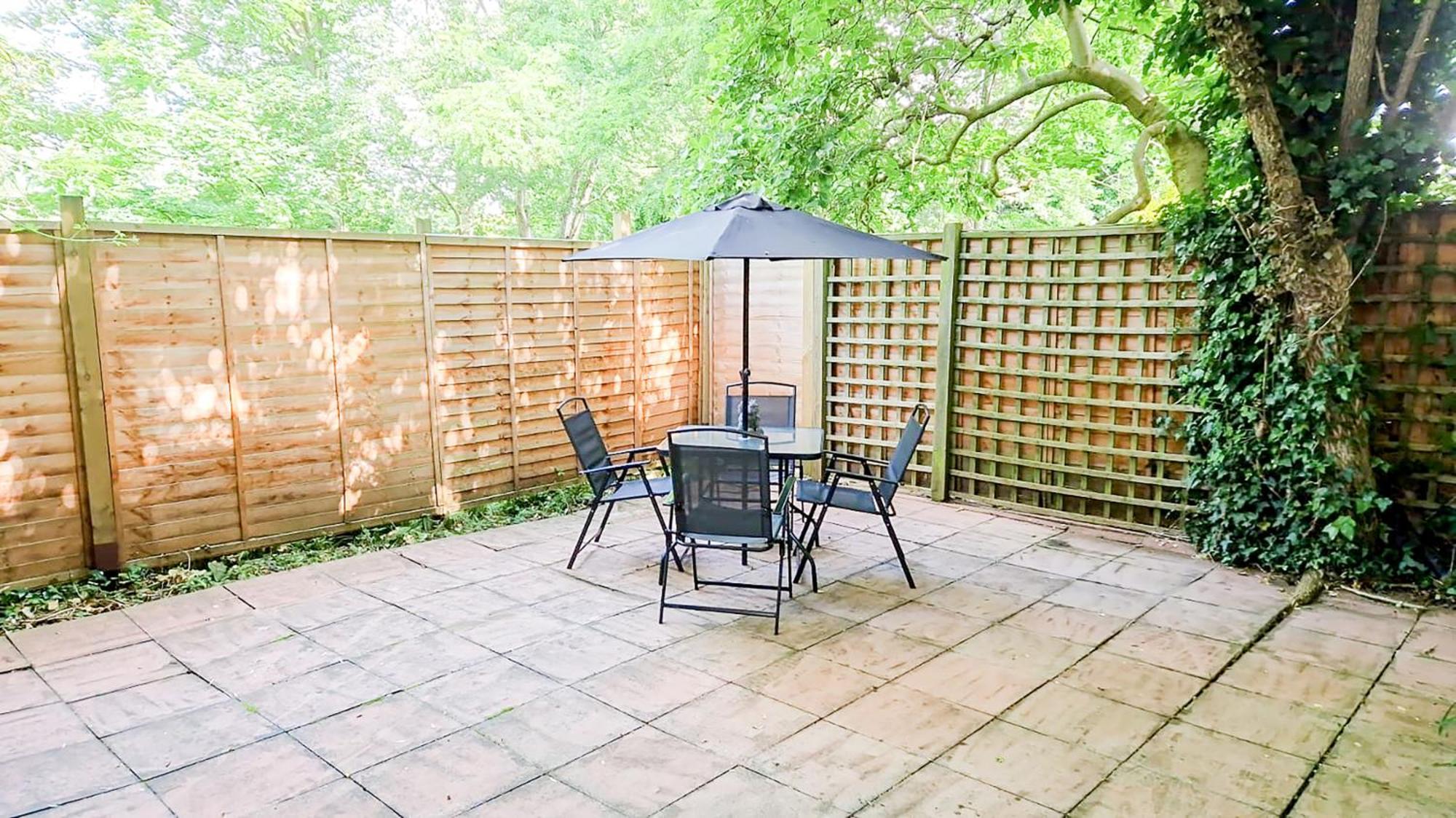 Cosy Apartments Near Hampstead Heath With Free On-Site Parking & Private Gardens, Golders Green Londen Buitenkant foto