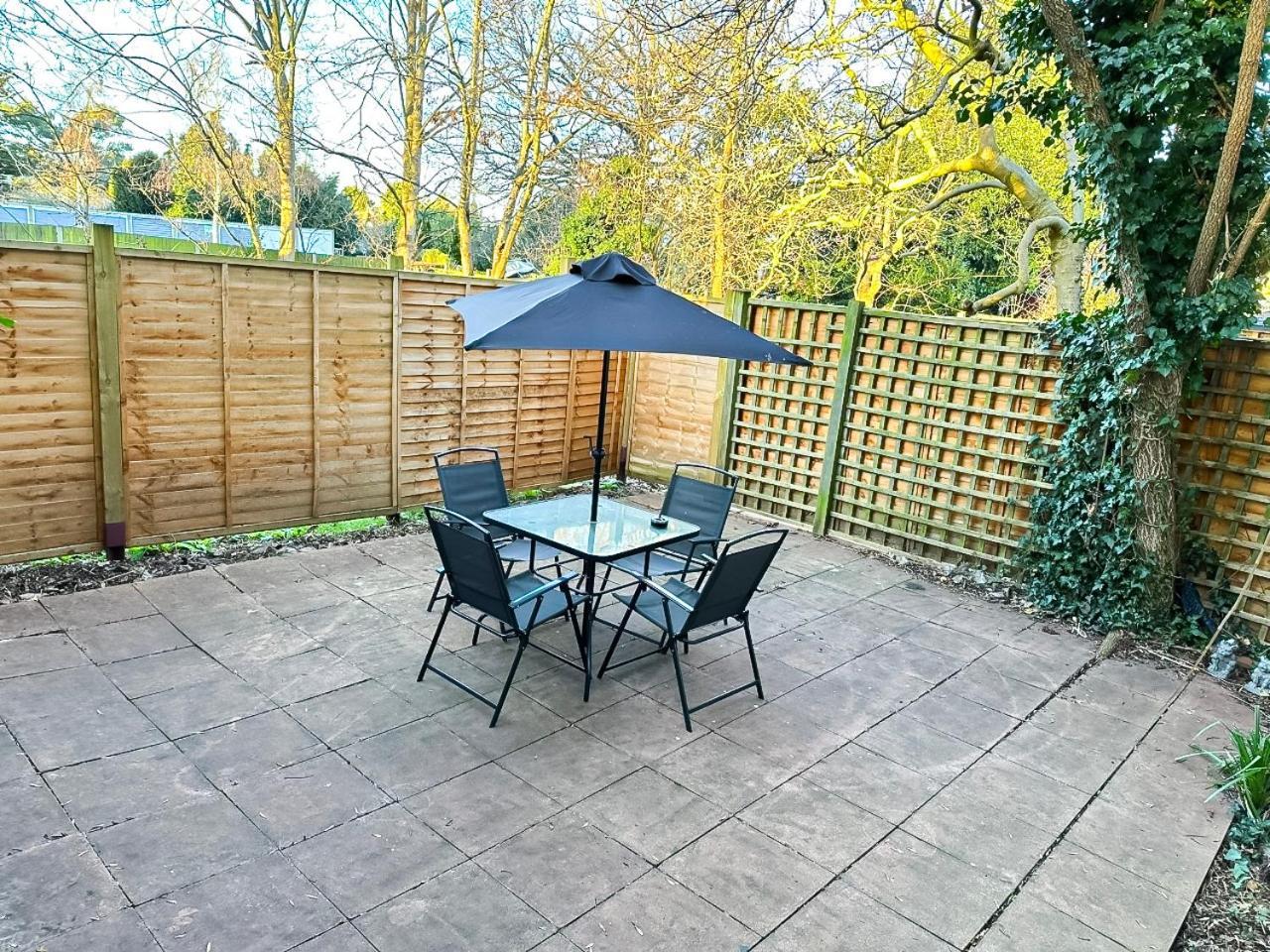 Cosy Apartments Near Hampstead Heath With Free On-Site Parking & Private Gardens, Golders Green Londen Buitenkant foto