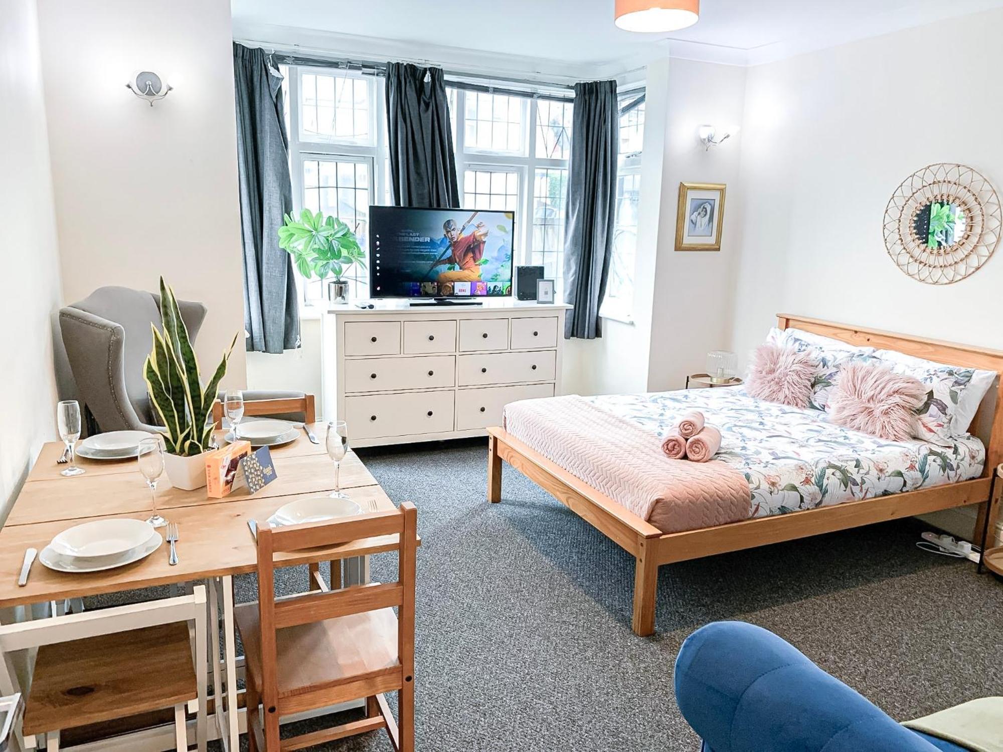 Cosy Apartments Near Hampstead Heath With Free On-Site Parking & Private Gardens, Golders Green Londen Buitenkant foto