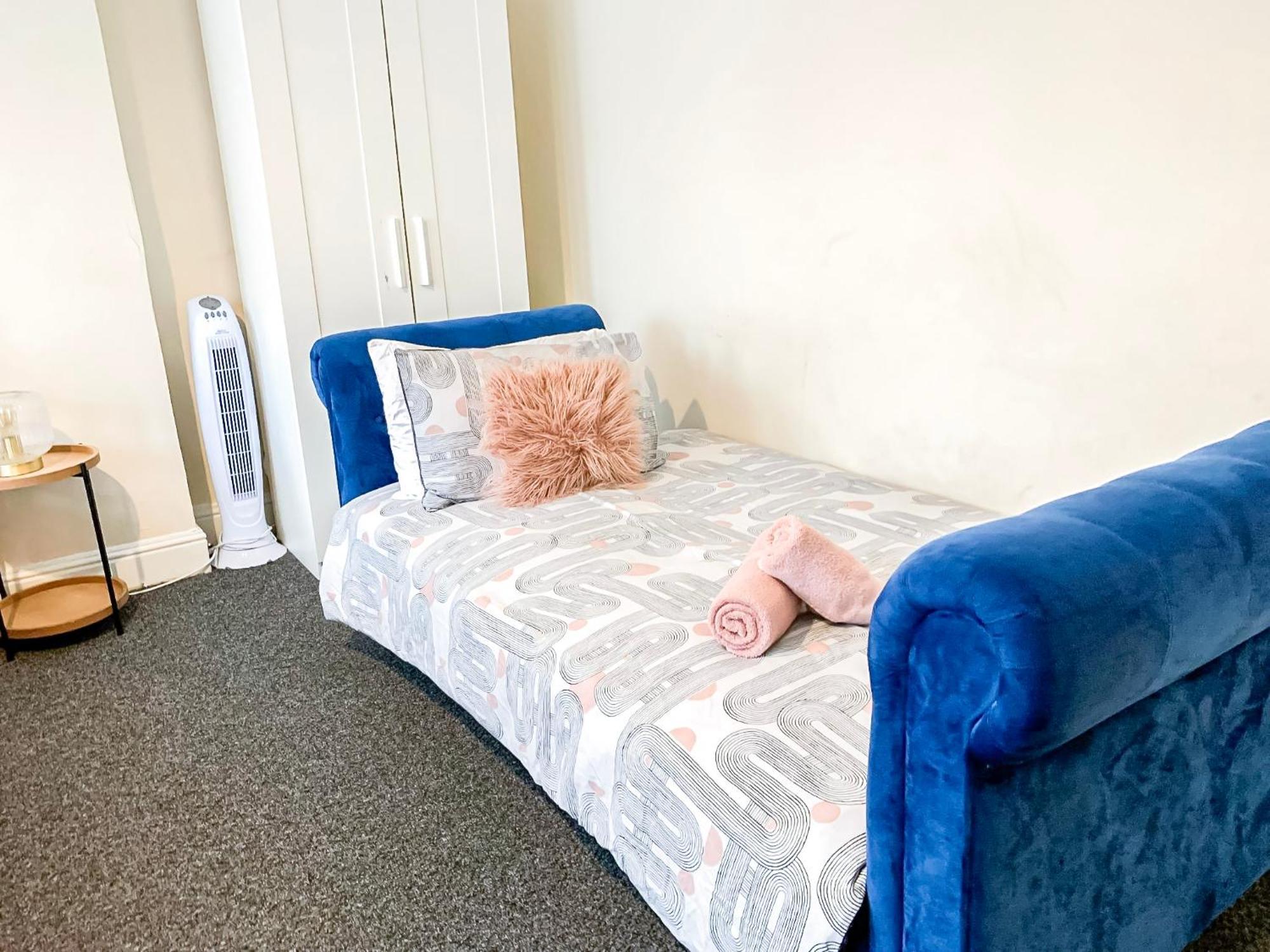 Cosy Apartments Near Hampstead Heath With Free On-Site Parking & Private Gardens, Golders Green Londen Buitenkant foto