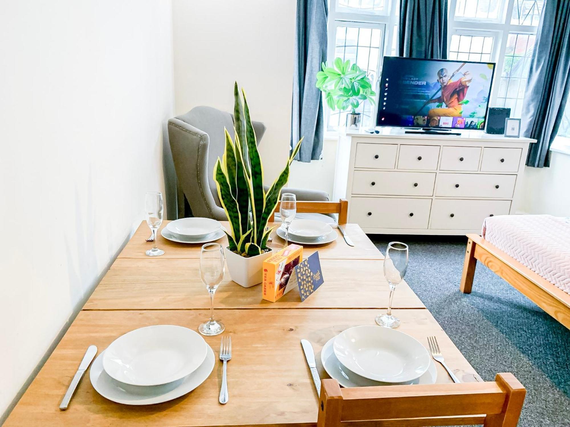 Cosy Apartments Near Hampstead Heath With Free On-Site Parking & Private Gardens, Golders Green Londen Buitenkant foto